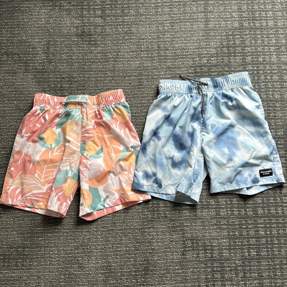Boys Abercrombie Kids swim trunks size 9/10